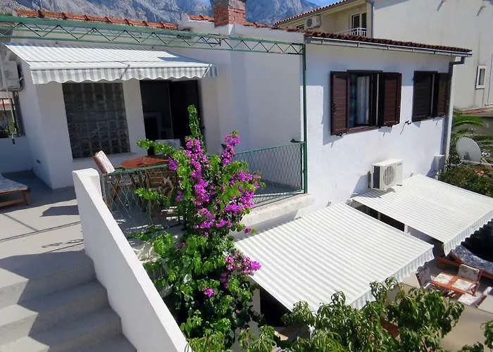 Sara Apartments Baska Voda